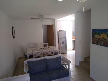 Casa en venta en condominio Los Sauces