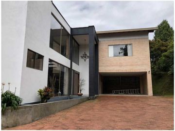 Casa en El Poblado sector Las Palmas
