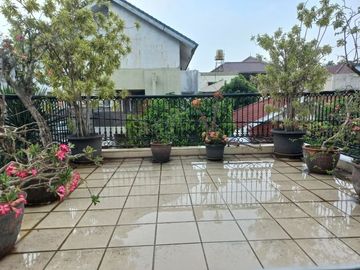 Rumah Di Bintaro, Mewah 2Lt, Pool, Semi Furn, Pesanggrahan