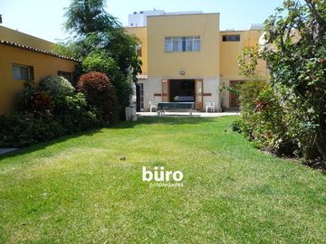 EXCELENTE TERRENO/CASA CON 630M2 EN VENTA! ZONA EXCLUSIVA SAN ISIDRO