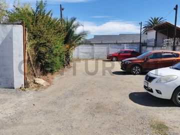 Se vende propiedad comercial en Buin