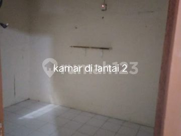 Rumah Asri 1,5 Lantai Siap Huni Lokasi Strategis di Gandaria, Jakarta Selatan