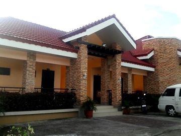 ELEVATED UPHILL 195 SQM OVERLOOKING. CONSOLACION CEBU LOT FOR SALE AT VISTA VERDE
