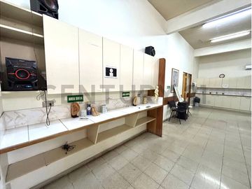 VENTA PROPIEDAD 2 PISOS STGO. BARRIO REPUBLICA