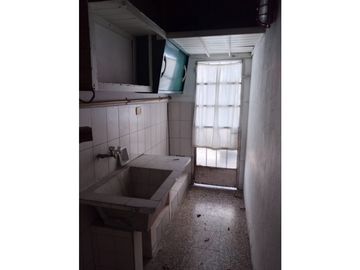 Casa + depto a metros de Av. Alvear.