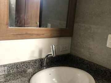 IBARRA, ECUADOR, VENDO MODERNA CASA POR ESTRENAR