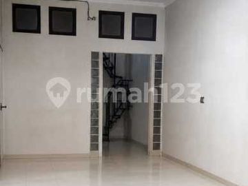 Rumah, SHM, di Kayu Putih, Luas193m2, Rp 4,5M Nego