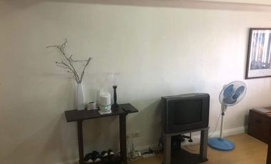Condominium 1 Bedroom: 1BR Condo For Sale in Greenbelt Raddison Tower Makati City