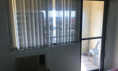 Condominium 1 Bedroom: 1BR Condo For Sale in Greenbelt Raddison Tower Makati City