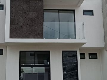 CASA VENTA JURIQUILLA QUERETARO