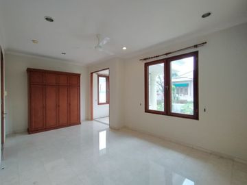 Dijual Rumah Mewah di Kemang Kondisi Siap Huni