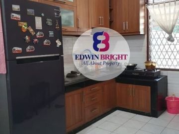 Dijual rumah apik siap huni di dalam cluster di area Kavling Deplu, Cipadu, Tangerang Kota