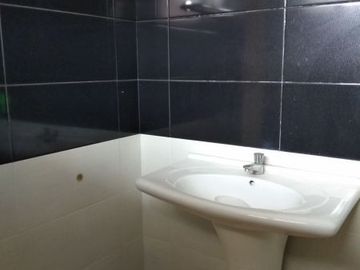 rumah asri 3 lantai di cicaheum bandung
