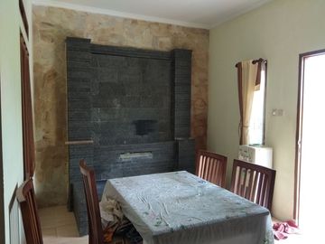 rumah asri 3 lantai di cicaheum bandung
