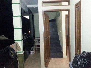 rumah asri 3 lantai di cicaheum bandung