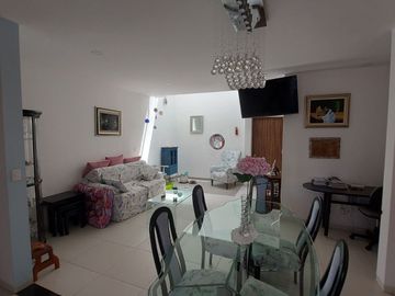 Casa en Venta en Pedregal de Schoenstatt, Recamara en PB, T.130 m2, C.190 m2
