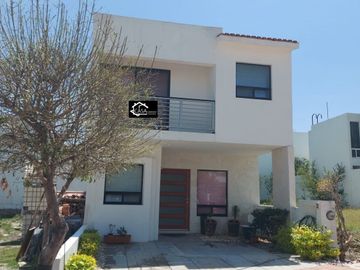 Casa en Venta en Pedregal de Schoenstatt, Recamara en PB, T.130 m2, C.190 m2