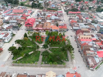 ¡Oportunidad Única! Terreno Comercial en Oxapampa con Ubicación Estratégica para tu Próximo Negocio

¿Sueñas con construir tu propio negocio en un l