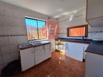 Casa en venta de esquina 6D 2B, Temuco