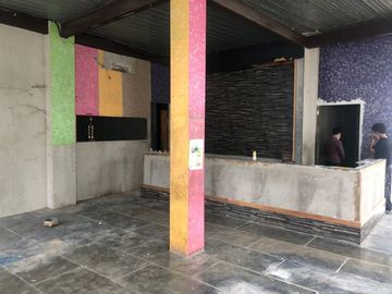DISEWAKAN RUMAH USAHA EX TOKO CAT DI JL.PETOGOGAN KEBAYOREAN BARU JAKARTA SELATAN