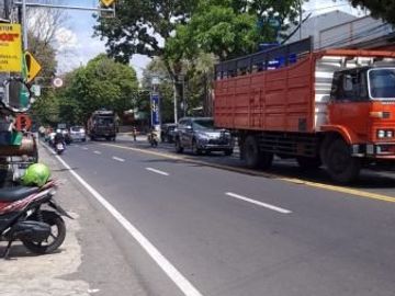 rumah di poros provinsi jalan Raden tumenggung Suryo Sanan tempe