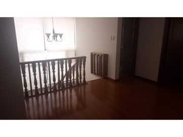 Casa En Venta  Para Vivir o Negocio Con Jardín En Anzurez, Dorada