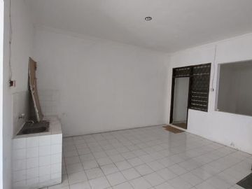 Ruko 3 lantai siap pakai di depan mall cinere