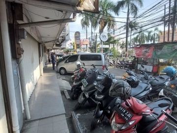 Ruko 3 lantai siap pakai di depan mall cinere