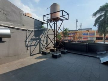Ruko 3 lantai siap pakai di depan mall cinere