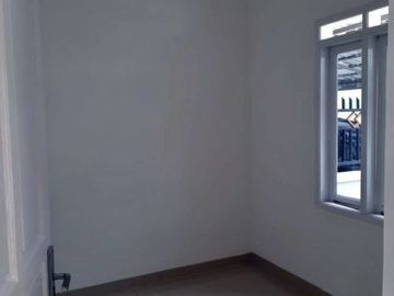 Rumah baru dan minimalis di cisaranten kulon dekat antapani
