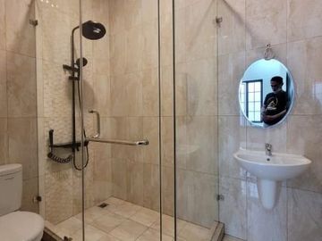 Rumah mewah siap huni bebas banjir di cempaka putih akses baik