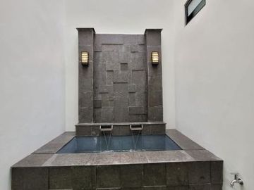 Rumah mewah siap huni bebas banjir di cempaka putih akses baik