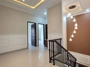 Rumah mewah siap huni bebas banjir di cempaka putih akses baik