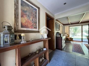Casa en venta de 7 dorm.mas departamento, Piedra roja,Colina