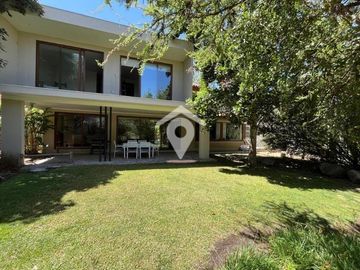 Casa en venta de 7 dorm.mas departamento, Piedra roja,Colina