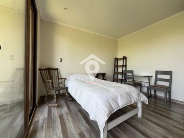Casa en venta de 7 dorm.mas departamento, Piedra roja,Colina