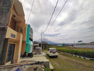 Jual 1 unit rumah 2 lantai siap huni di Ciomas, Bogor