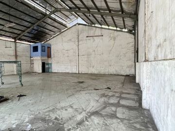 Rumah usaha disewakan Raya Lontar Surabaya