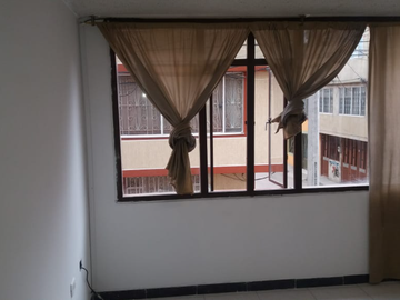 SE VENDE CASA AMPLIA Y RENTABLE  EN VILLA LOMA KENNEDY , BOGOTA COLOMBIA