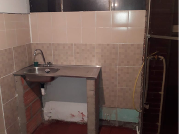 SE VENDE CASA AMPLIA Y RENTABLE  EN VILLA LOMA KENNEDY , BOGOTA COLOMBIA