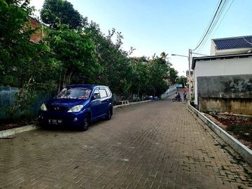 Rumah Hook Cicaheum Atas Kota Bandung dekat Kosambi dan Cicadas
