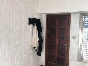 CASA CHALET A REFACCIONAR EN LUIS GUILLON