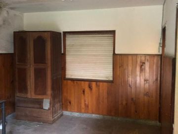 CASA CHALET A REFACCIONAR EN LUIS GUILLON