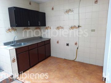 comercial (casa para comercio) en arriendo en calasanz. Cod A72575