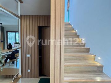 Rumah Baru, Gaya Modern. Pas Buat Pasangan Muda!