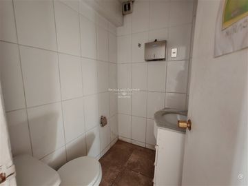 Oficina de 115m2 metro Santa Lucia