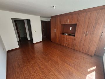 VENDO DEPARTAMENTO SECTOR BELLAVISTA, NORTE DE QUITO