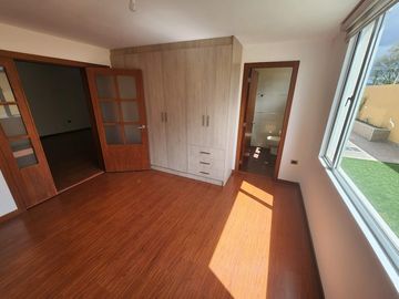 VENDO DEPARTAMENTO SECTOR BELLAVISTA, NORTE DE QUITO