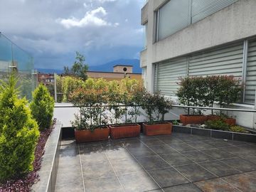 VENDO DEPARTAMENTO SECTOR BELLAVISTA, NORTE DE QUITO