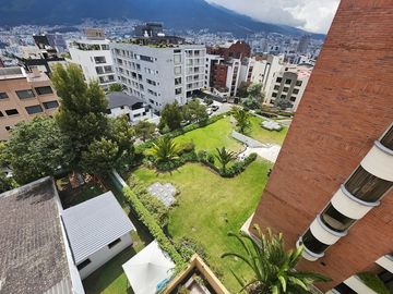 VENDO DEPARTAMENTO SECTOR BELLAVISTA, NORTE DE QUITO